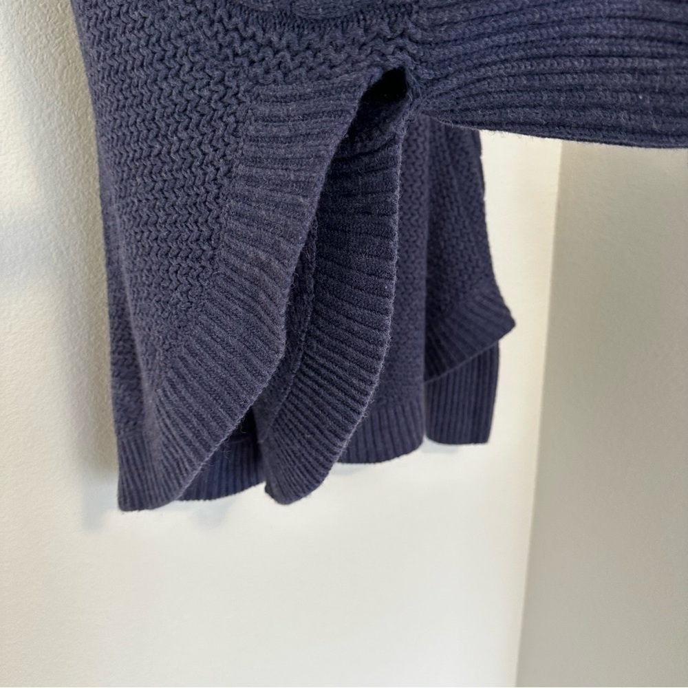 UGG Maribeth Poncho Knit Sweater Buttoned Dark Blue Wool Blend Size XS/S Women’s - Picture 7 of 13